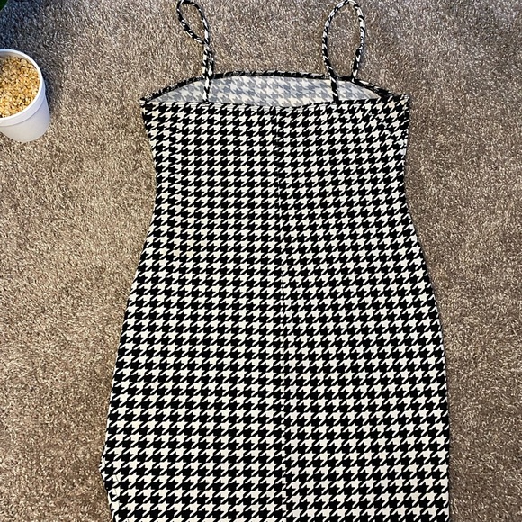 Split Bodycon Dress - Picture 8 of 11